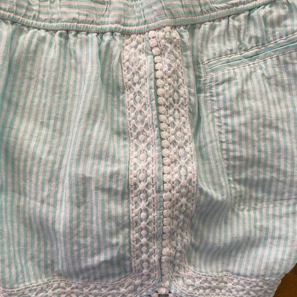 Women’s Vineyard Vines Small Stripe Pull On Shorts. Size Small. 3 1/2 Inseam. - Picture 6 of 7